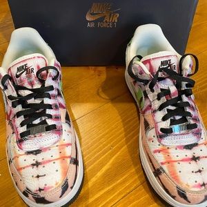 Women's Nike Air Force 1 07 QS size 5.5